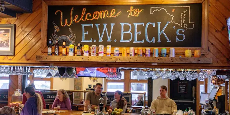 EW Becks Bar Sign, photography by Nikola Tzenov