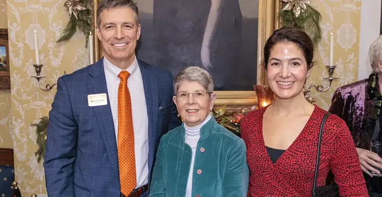 County Chamber of Commerce held its annual holiday