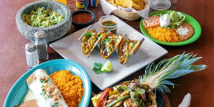 Full Spread Los Aztecas